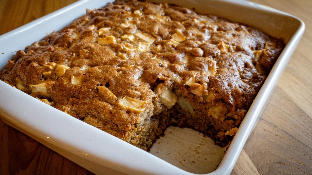 Apple Walnut Spice&nbsp;Cake